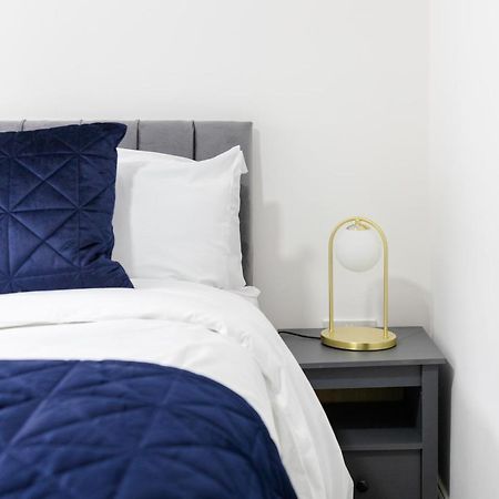 Chic Urban 2 Bedroom Apartments Κάρντιφ Εξωτερικό φωτογραφία