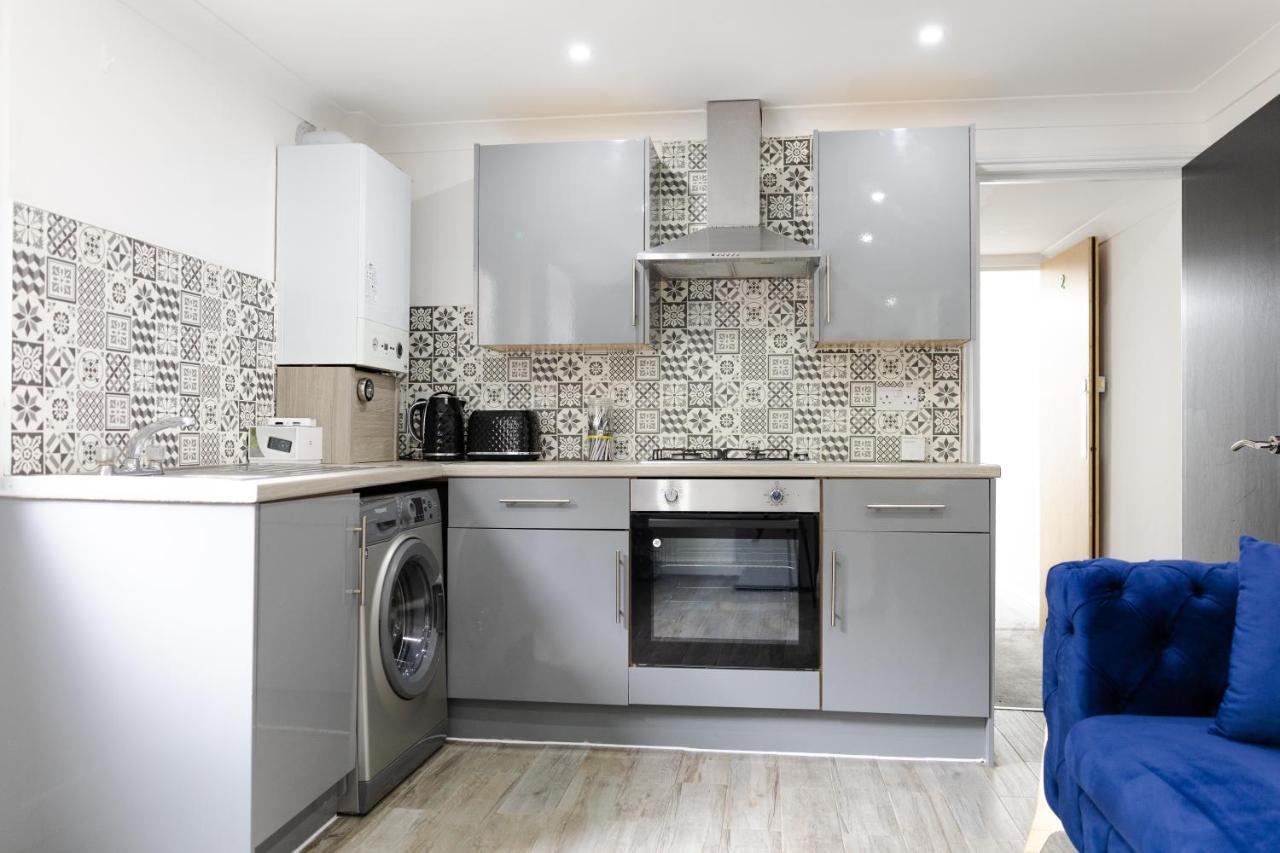 Chic Urban 2 Bedroom Apartments Κάρντιφ Εξωτερικό φωτογραφία