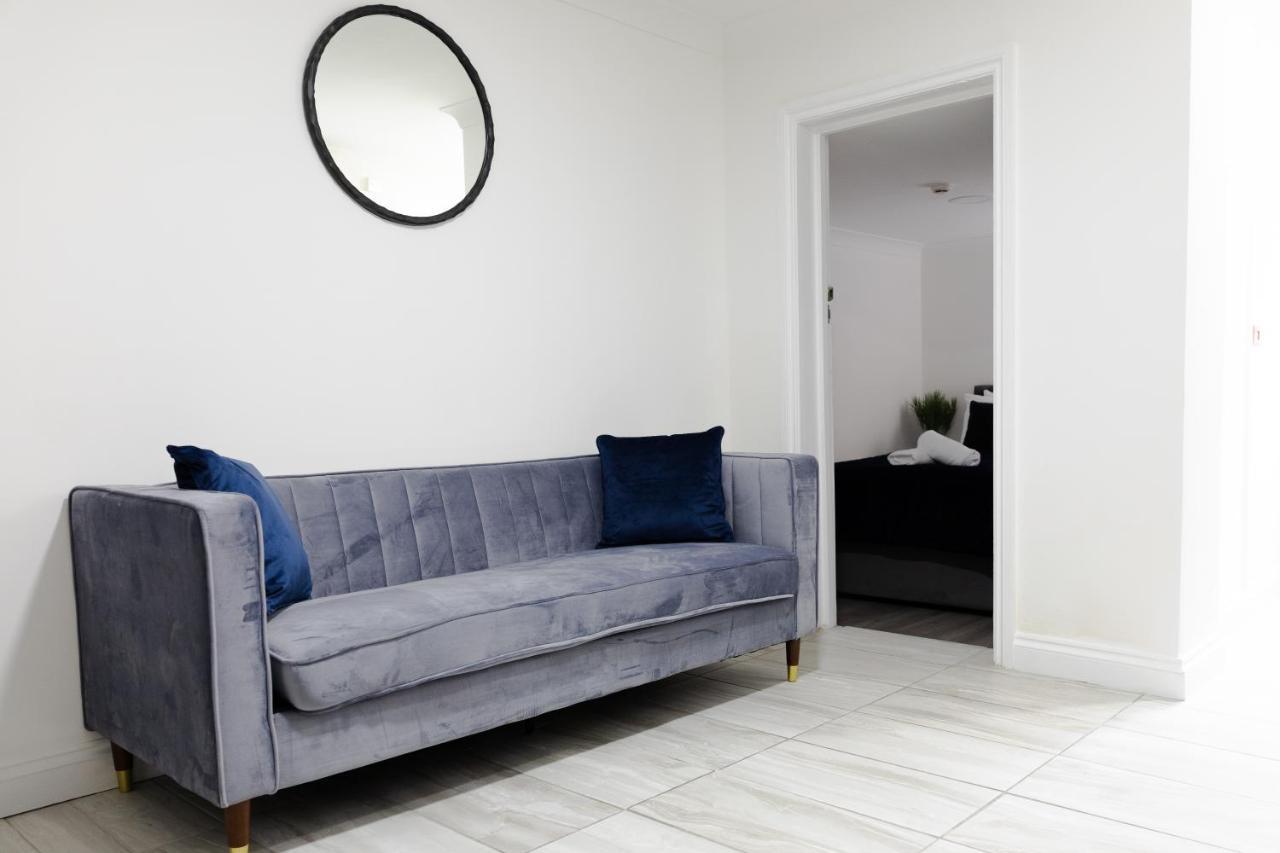Chic Urban 2 Bedroom Apartments Κάρντιφ Εξωτερικό φωτογραφία
