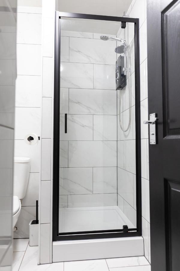 Chic Urban 2 Bedroom Apartments Κάρντιφ Εξωτερικό φωτογραφία
