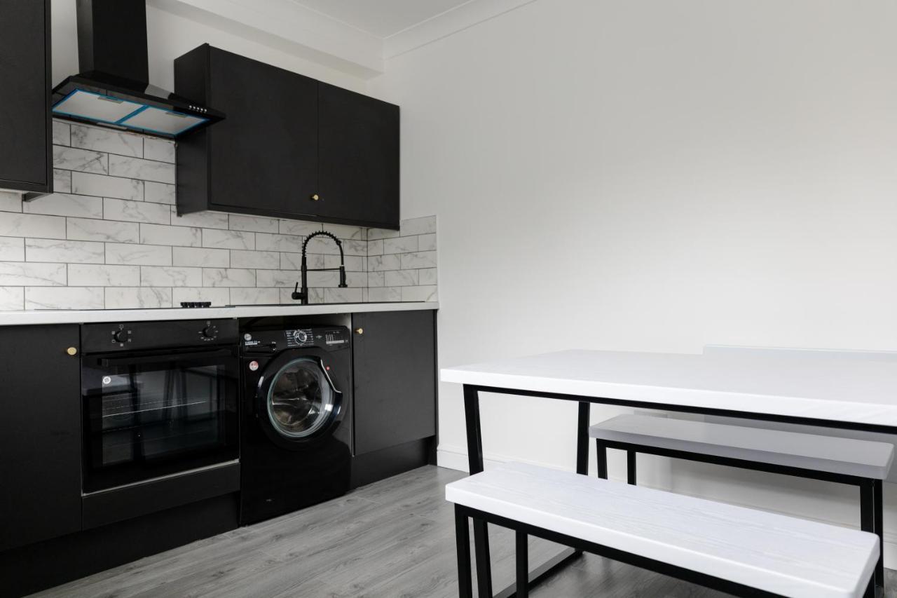 Chic Urban 2 Bedroom Apartments Κάρντιφ Εξωτερικό φωτογραφία