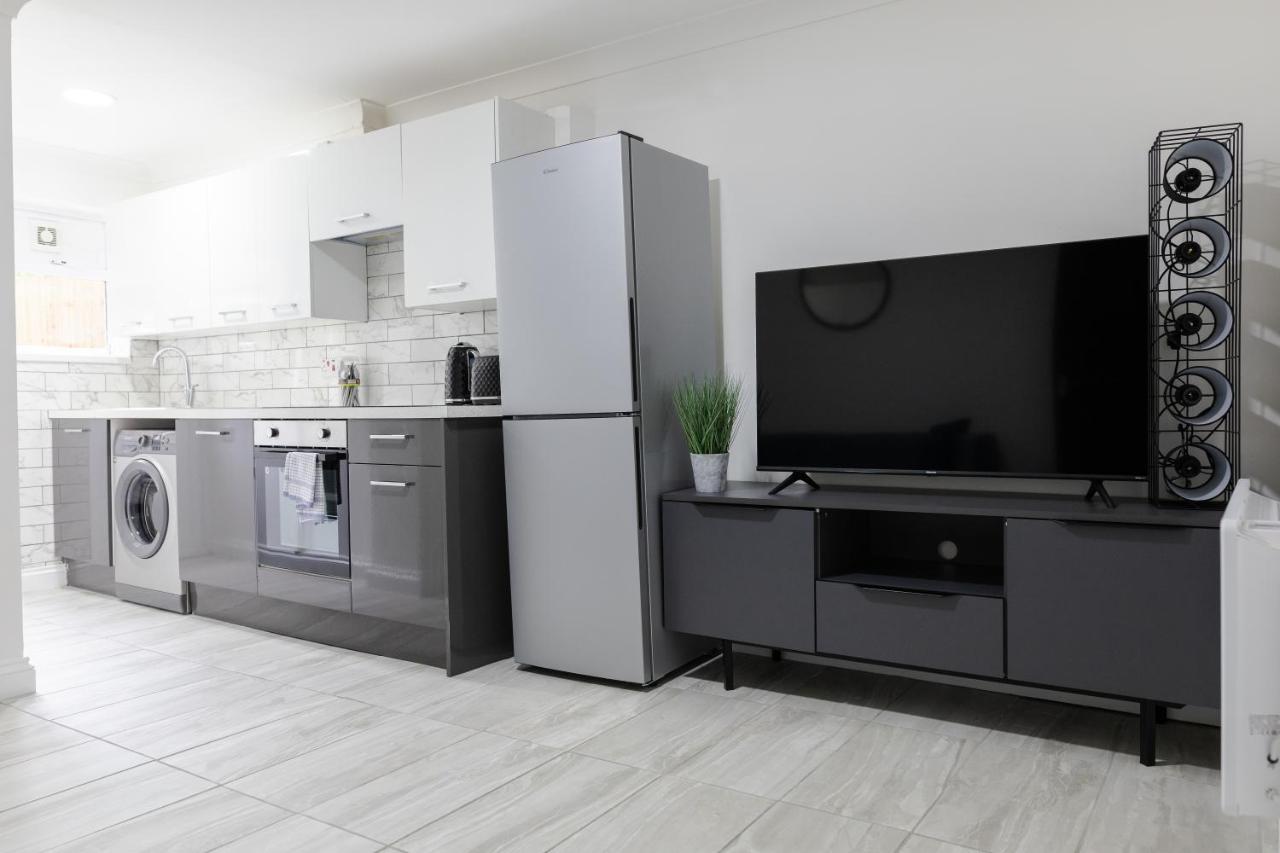 Chic Urban 2 Bedroom Apartments Κάρντιφ Εξωτερικό φωτογραφία