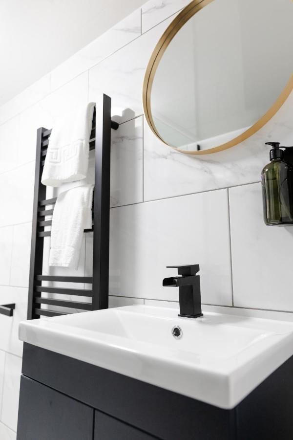 Chic Urban 2 Bedroom Apartments Κάρντιφ Εξωτερικό φωτογραφία